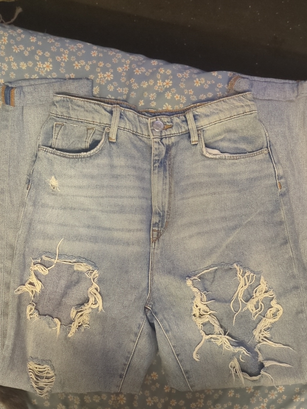 BDG Distressed Denim Jeans - Picture 3 of 5